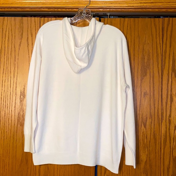 Hoodie, zippered sweater - Picture 2 of 5